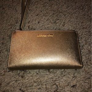 Michael Kors wristlet